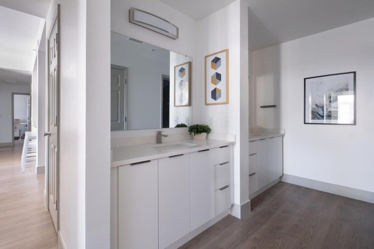 3Br Modern Downtown Apartment With Gym & Office Charlotte Esterno foto