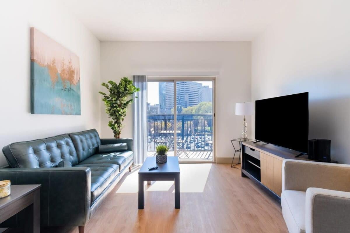 3Br Modern Downtown Apartment With Gym & Office Charlotte Esterno foto