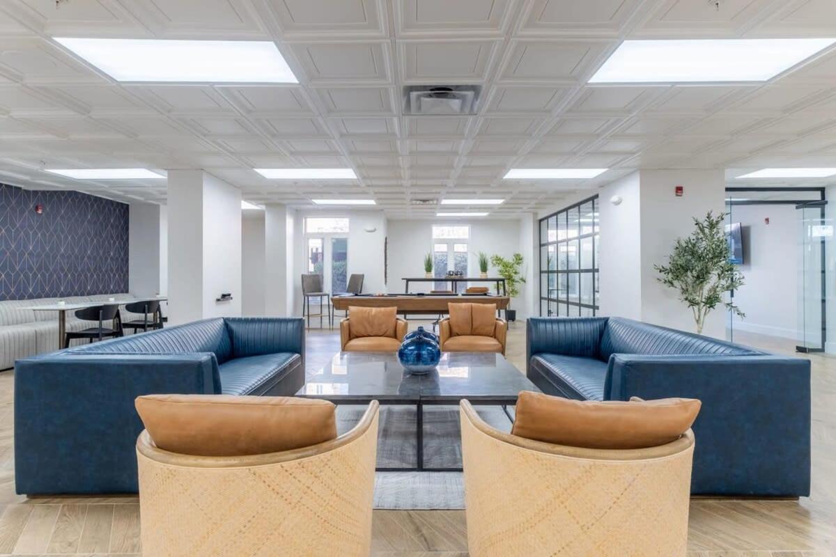 3Br Modern Downtown Apartment With Gym & Office Charlotte Esterno foto