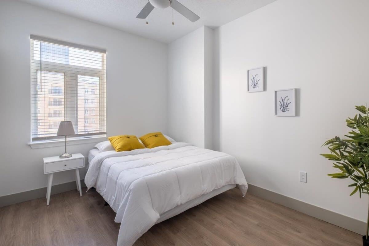 3Br Modern Downtown Apartment With Gym & Office Charlotte Esterno foto