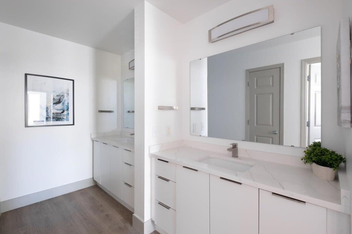 3Br Modern Downtown Apartment With Gym & Office Charlotte Esterno foto