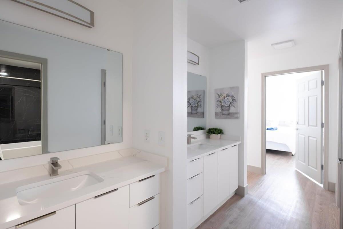 3Br Modern Downtown Apartment With Gym & Office Charlotte Esterno foto