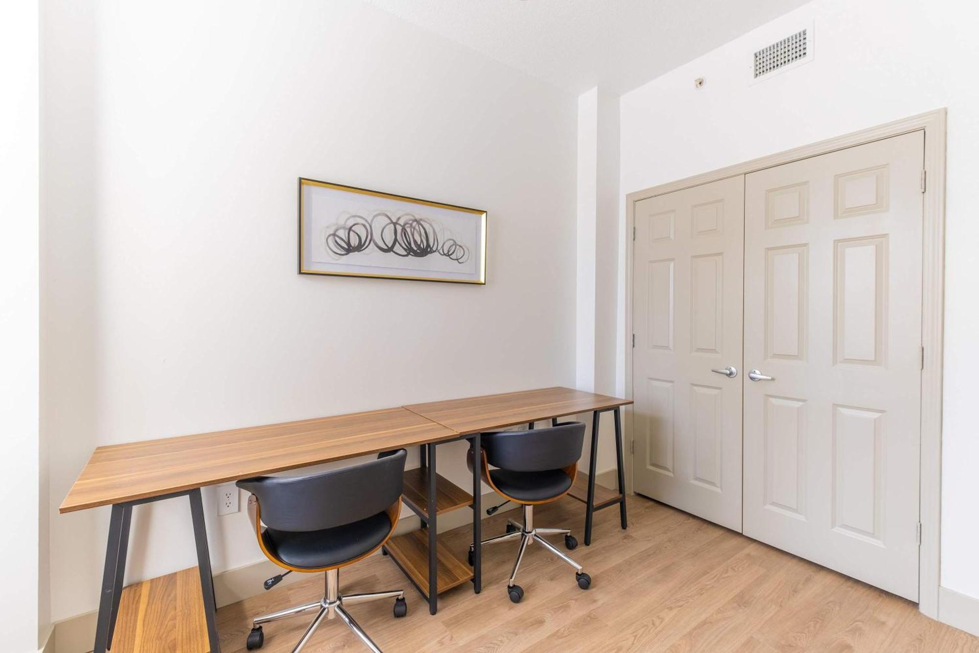 3Br Modern Downtown Apartment With Gym & Office Charlotte Esterno foto